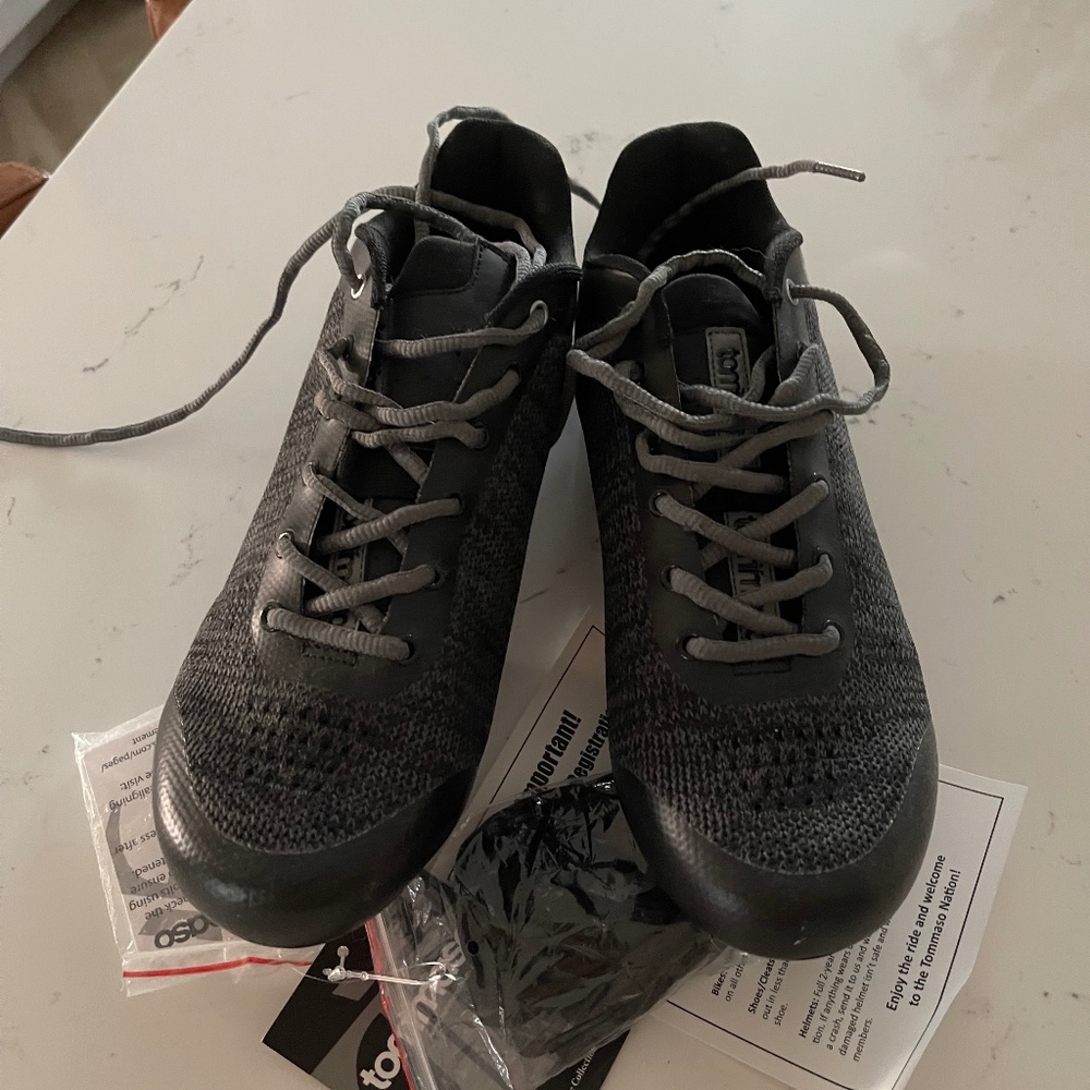 Tommaso Cycling Shoes Men's Size 9 Strada Aria Black Knit Lace Up ARC 1+